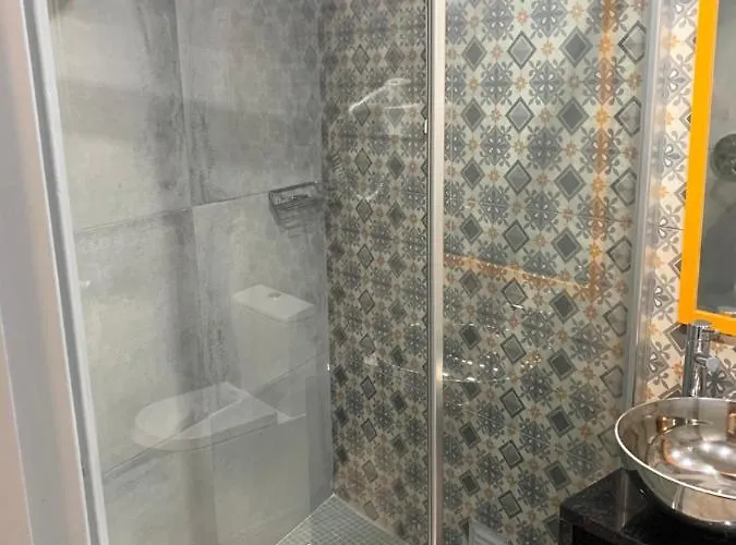 Fonte Luminosa Guest house 4*